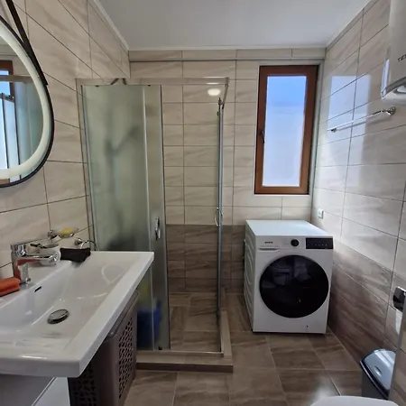 Itta Sunny Slăntjev Brjag